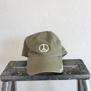 Life is good peace sign hat